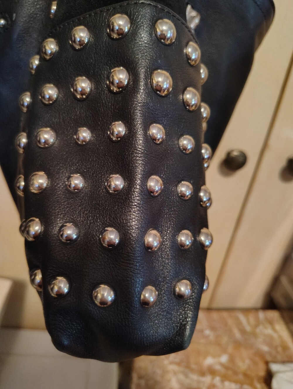 B Makowsky Black Studded Leather Shoulder/Crossbody Handbag - Picture 3 of 7